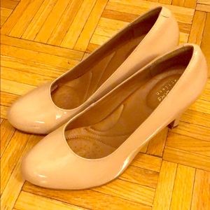 Clarks Artisan Nude Pumps